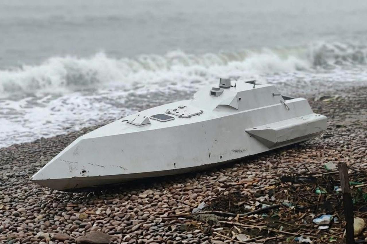 An AEGIR unmanned surface vessel was found by civilians on a beach in the Unye district of Ordu, Türkiye, on March 21, 2026. (IHA Photo)