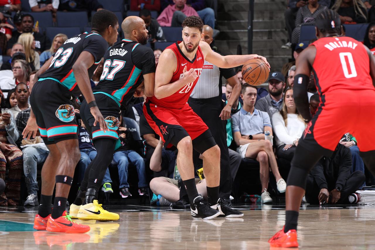 Alperen Sengun stars as Rockets top Grizzlies, Lakers crush Nets