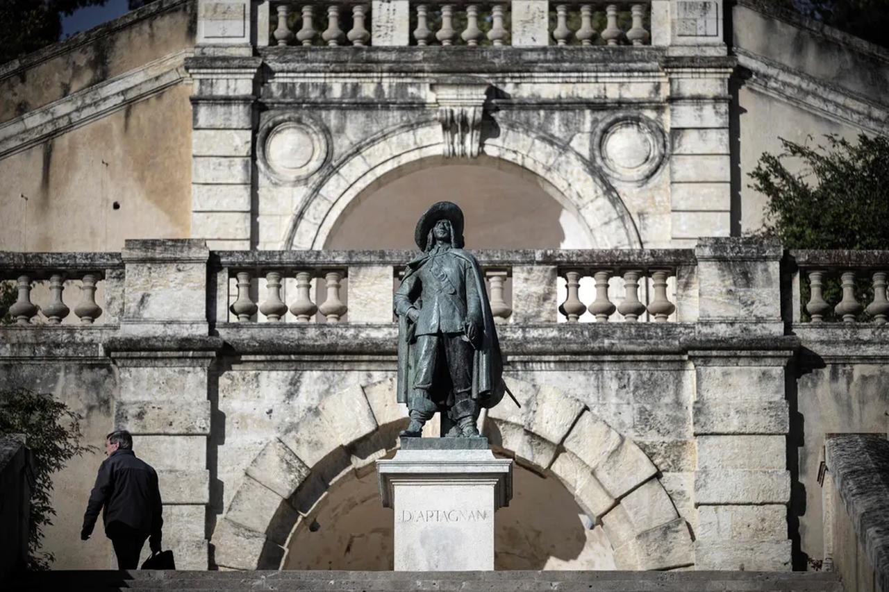 A 1931 statue of the d'Artagnan in southwestern France. (AFP Photo)