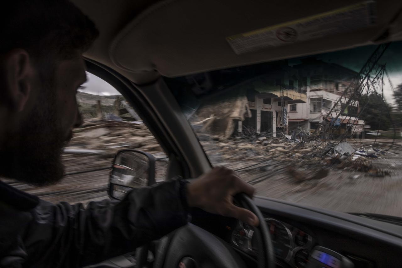 Israeli strike on media vehicle near Jezzine kills 3 Lebanese journalists