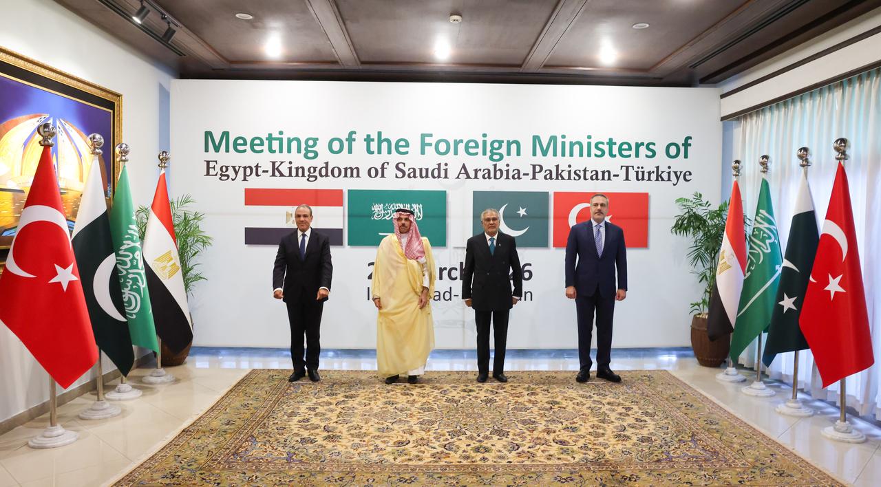 Foreign ministers of Pakistan, Saudi Arabia, Türkiye, and Egypt pose for a family photo in Islamabad, Pakistan, on March 29, 2026. (Turkish Foreign Ministry/Handout)