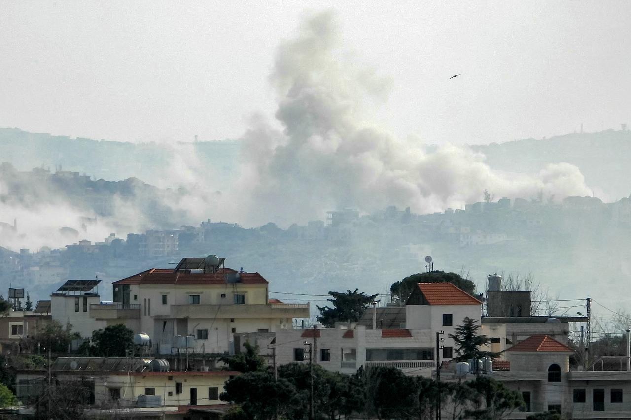 Smoke rises following an Israeli airstrike on the village of Taybeh in southern Lebanon as seen from nearby Marjeyoun on March 28, 2026. (AFP Photo)