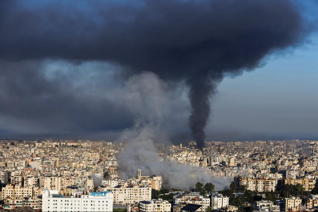 Plumes of smoke rise from the sites of Israeli airstrikes on the southern suburbs of Beirut on March 3, 2026. (AFP Photo)