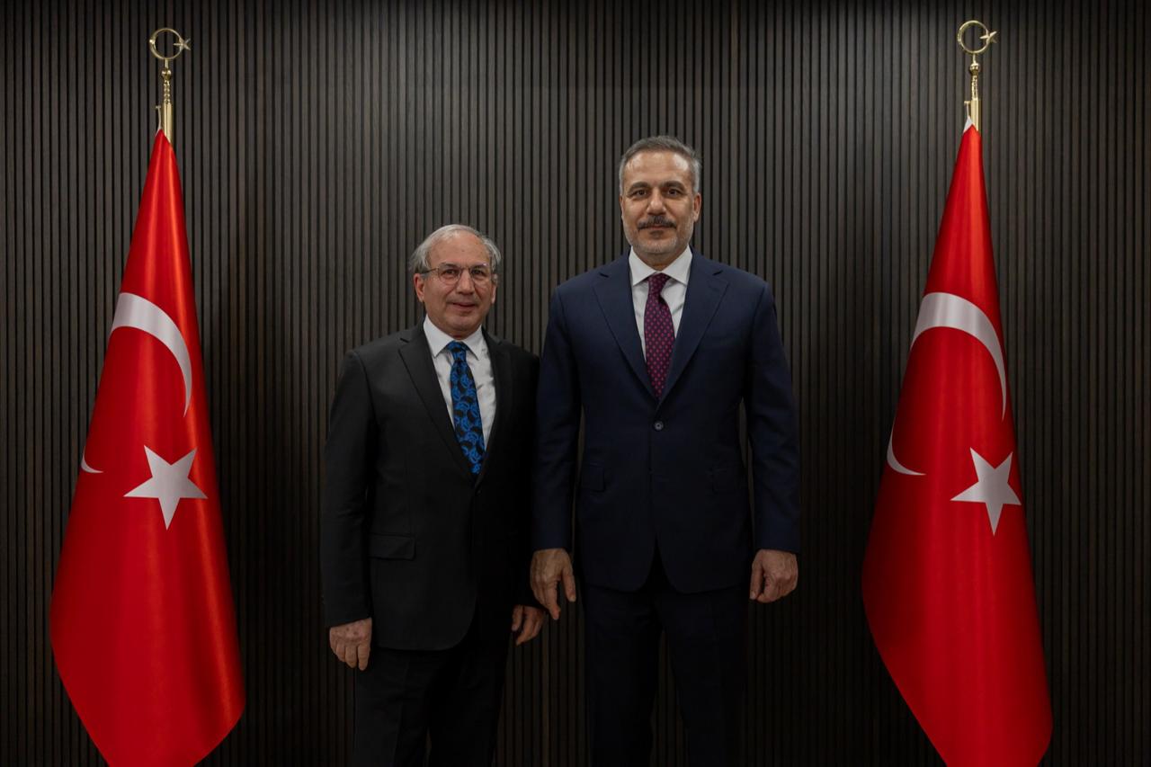 Photo show Turkish Foreign Minister Hakan Fidan (R) and Türkiye daily Ankara Representative Akif Bulbul (L), accessed on March 3, 2026. (Newsroom Photo)