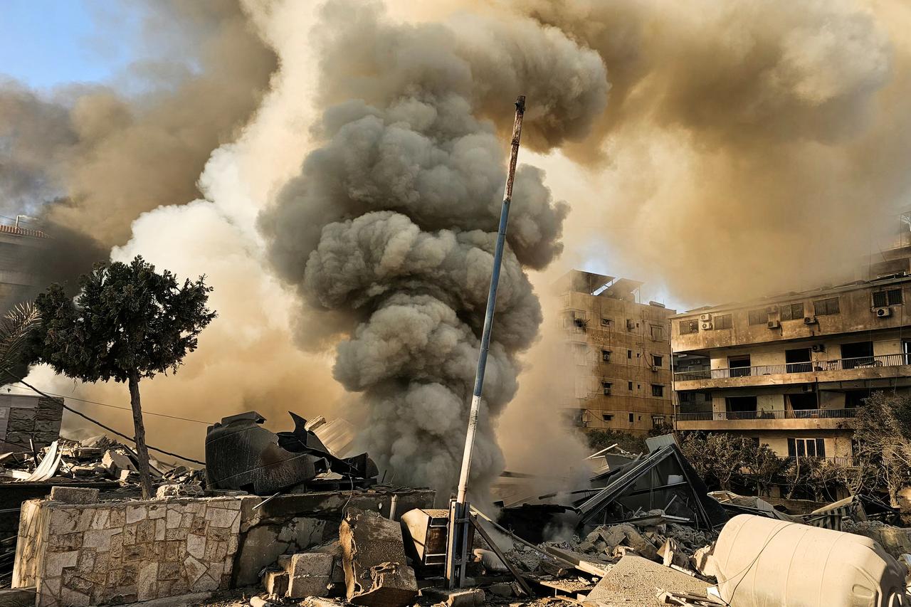 Smoke rises from the site of an Israeli airstrike on the southern suburbs of Beirut on March 3, 2026. (AFP Photo)