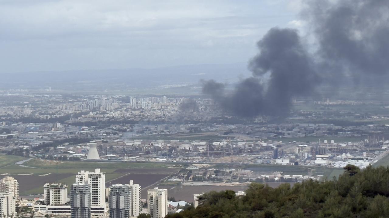 Smoke rises from the oil refinery complex following retaliatory strikes carried out simultaneously by Iran and the Hezbollah, in Haifa, Israel on March 30, 2026.  (AA Photo)