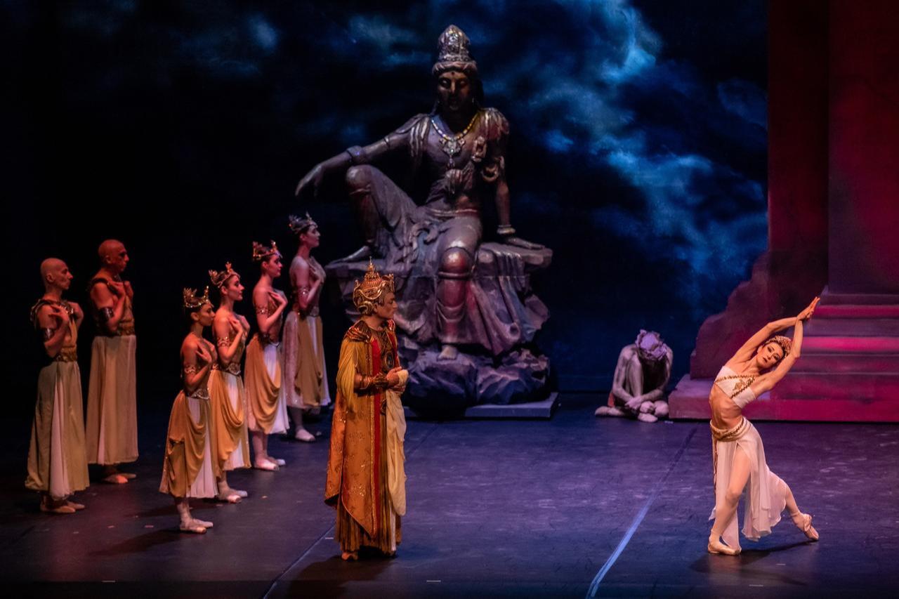 The ballet La Bayadere, staged by the Istanbul State Opera and Ballet (IDOB), will meet art lovers at Ataturk Cultural Center (AKM) in Istanbul during October and November, Türkiye, October 11, 2024 (AA Photo)