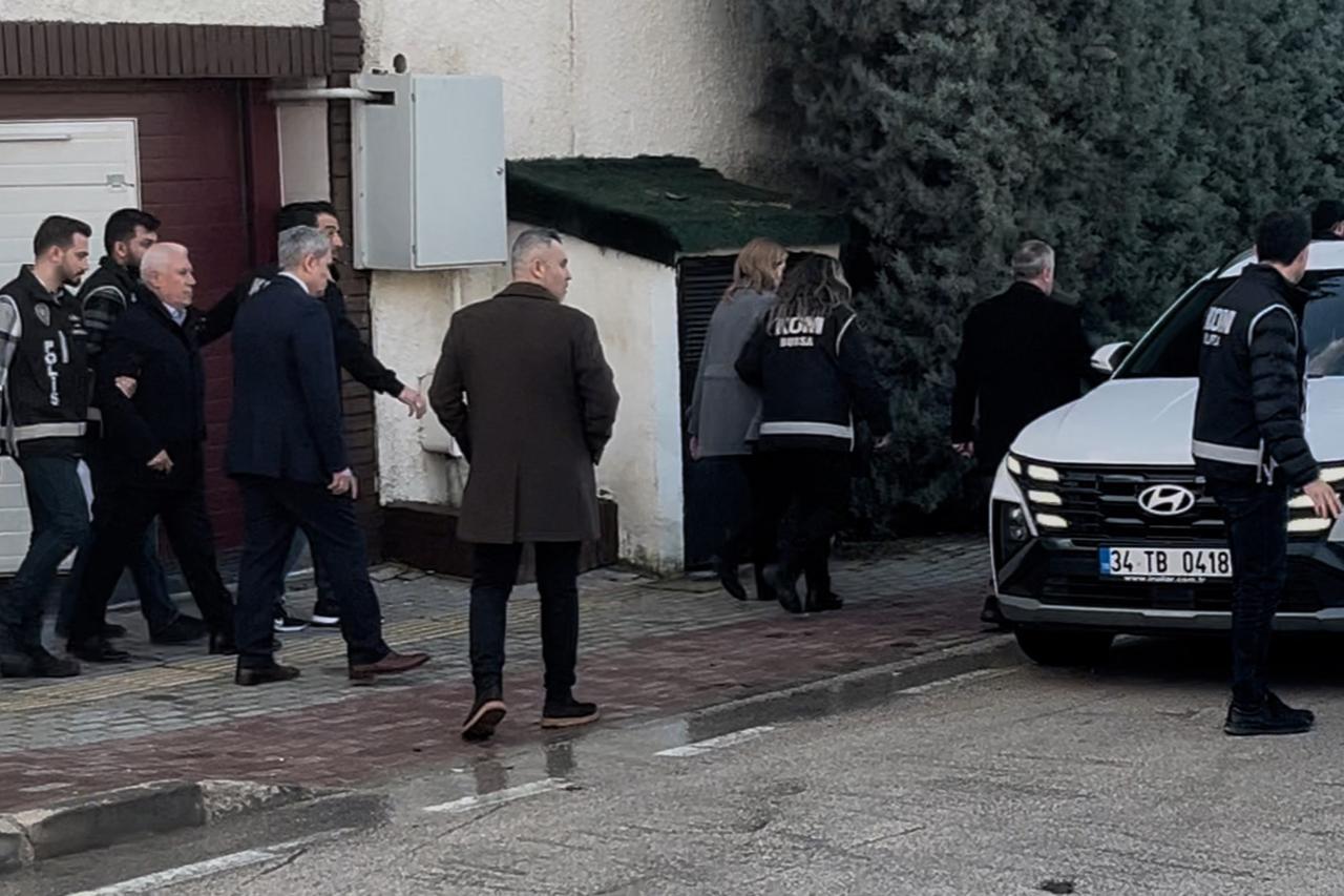 Bursa Mayor Mustafa Bozbey detained on corruption charges