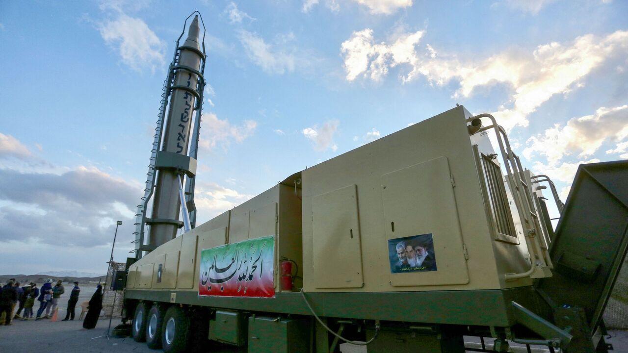 An Iranian long-range Ghadr missile displaying "Down with Israel" in Hebrew is pictured at a defence exhibition in city of Isfahan, central Iran, Feb. 8, 2023. (AFP Photo)