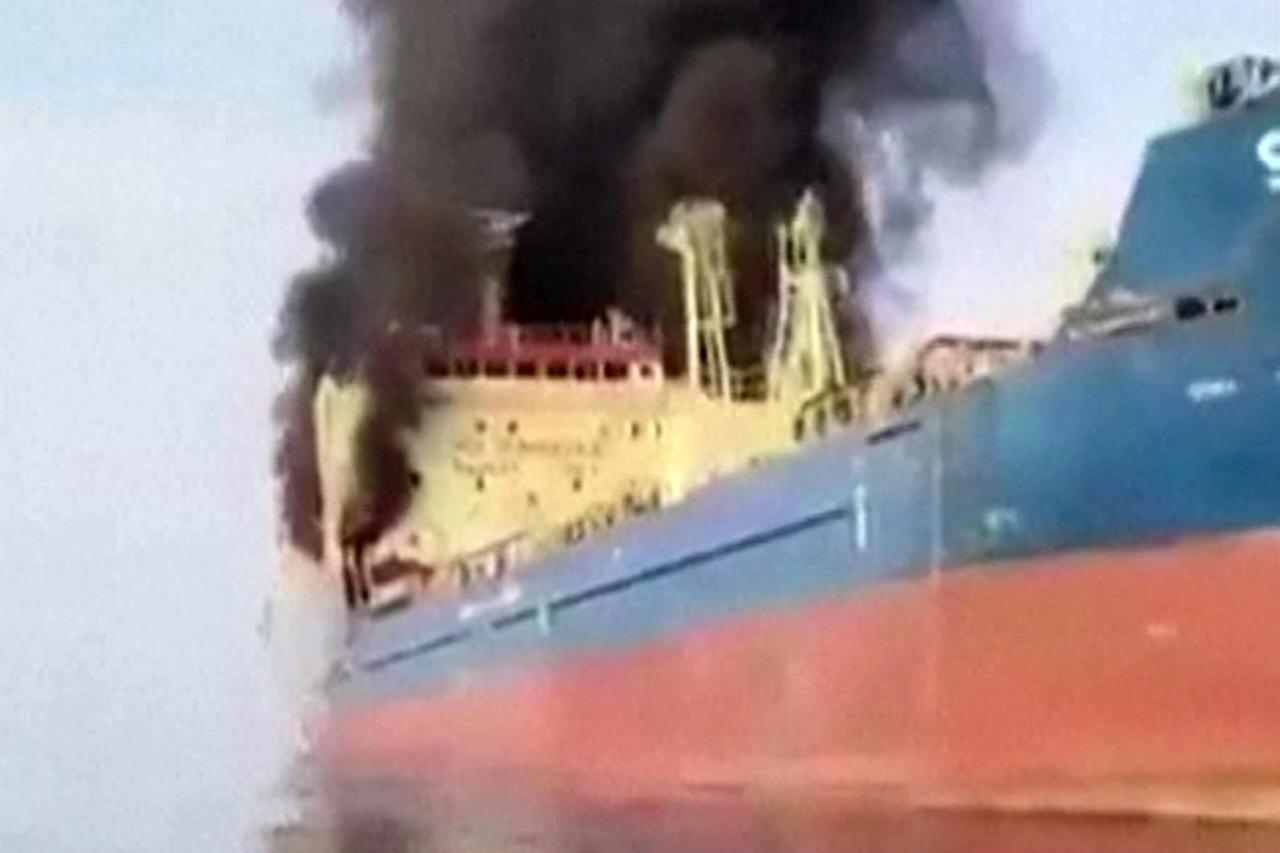 Container ship hit by projectile in Strait of Hormuz