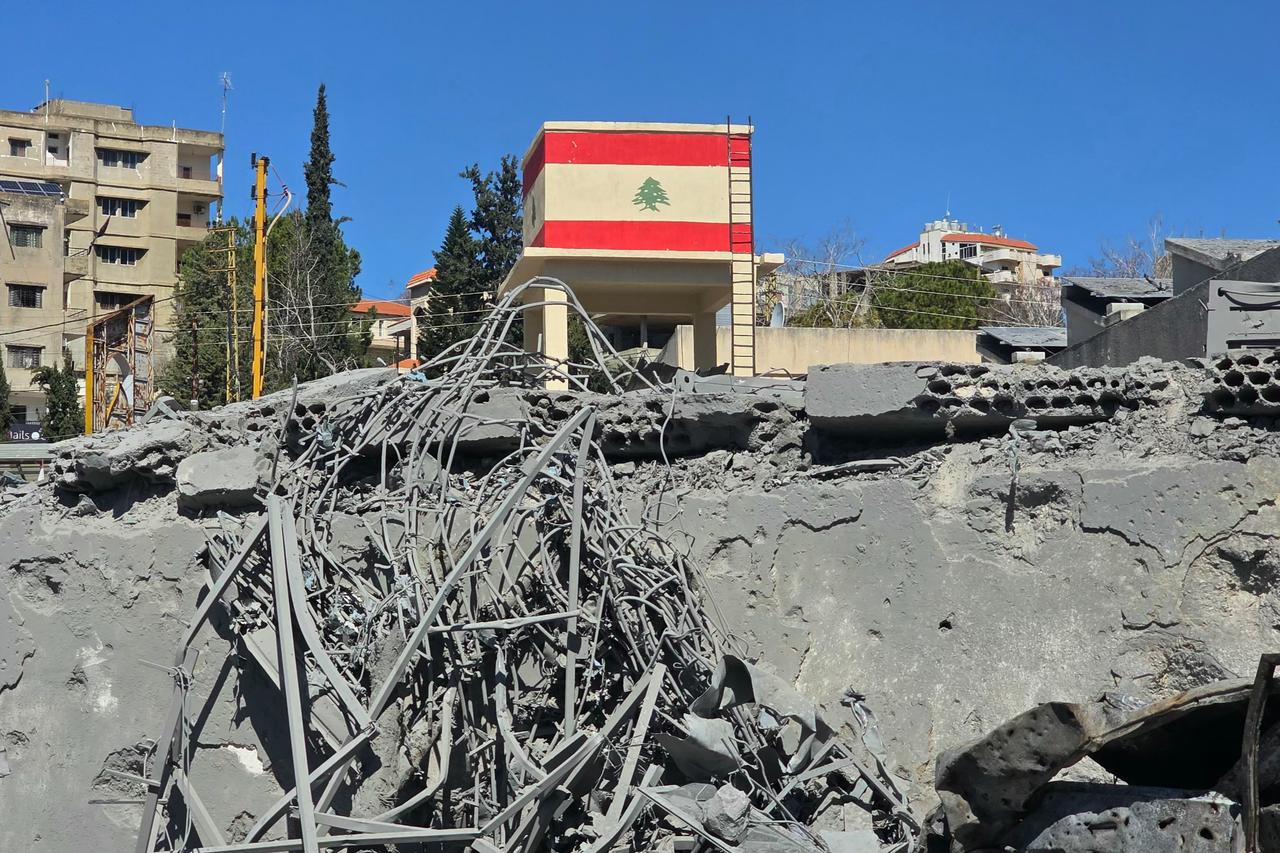 Lebanon reinstates visa requirement for Iranians, orders arrest of IRGC members