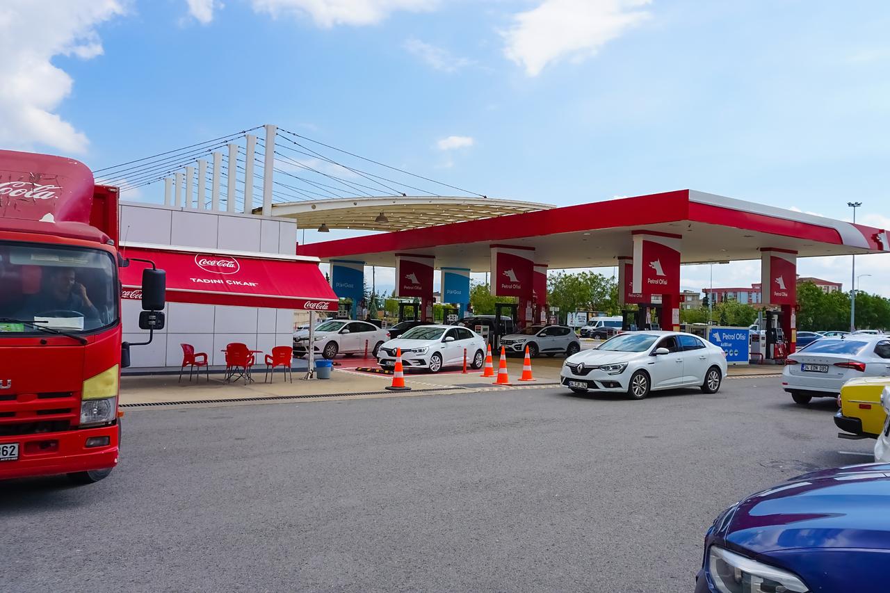 Türkiye deploys fuel tax shield to soften oil price surge