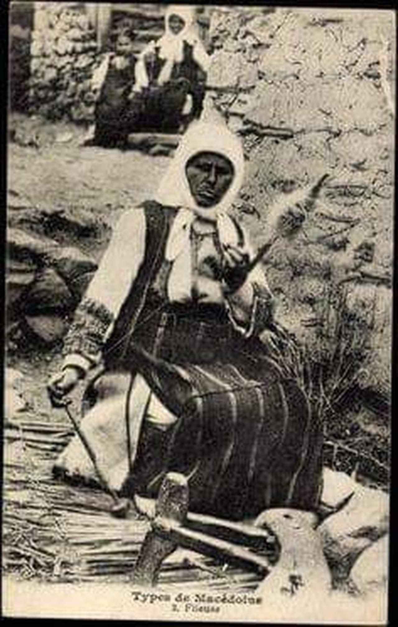 A photograph of a woman using a traditional spindle to spin wool, Usak, Türkiye, 1900s. (Photo via Facebook)