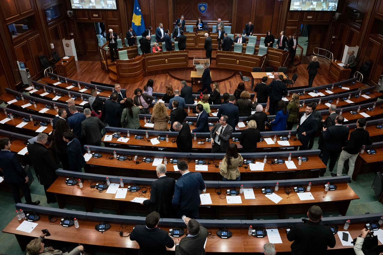 Kosovo risks 3rd election in a year after MPs fail to elect president