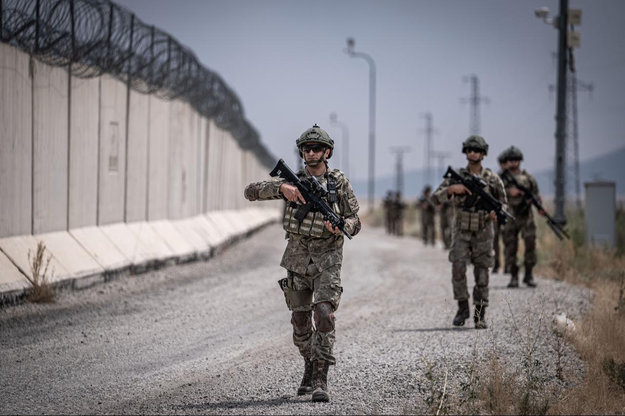 Turkish Armed Forces personnel stationed at the zero point of the border at the Turkish-Iranian border in Agri, Türkiye, July 28, 2025. (AA Photo)