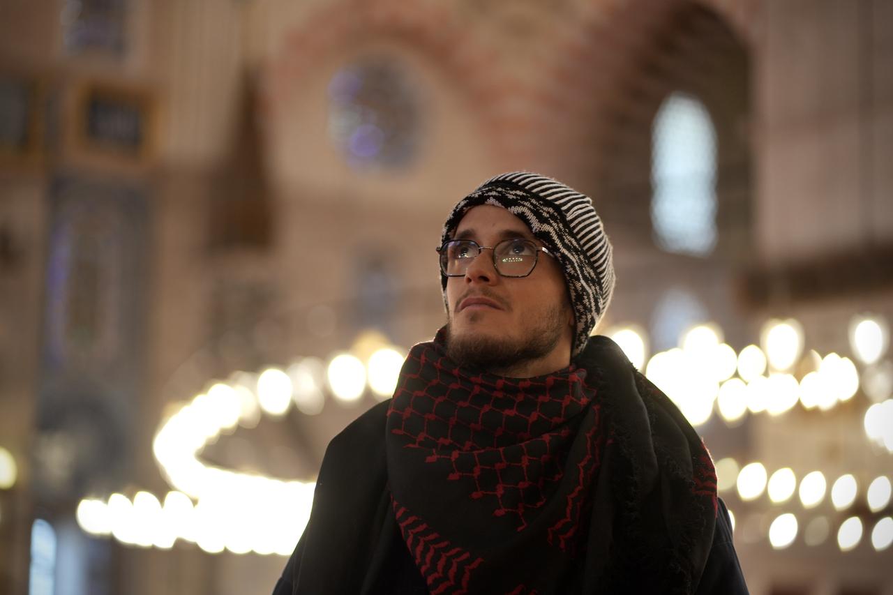 Adria Calafell, a Spanish citizen, looks on inside a mosque in Istanbul, Türkiye, on February 27, 2026. (AA Photo)