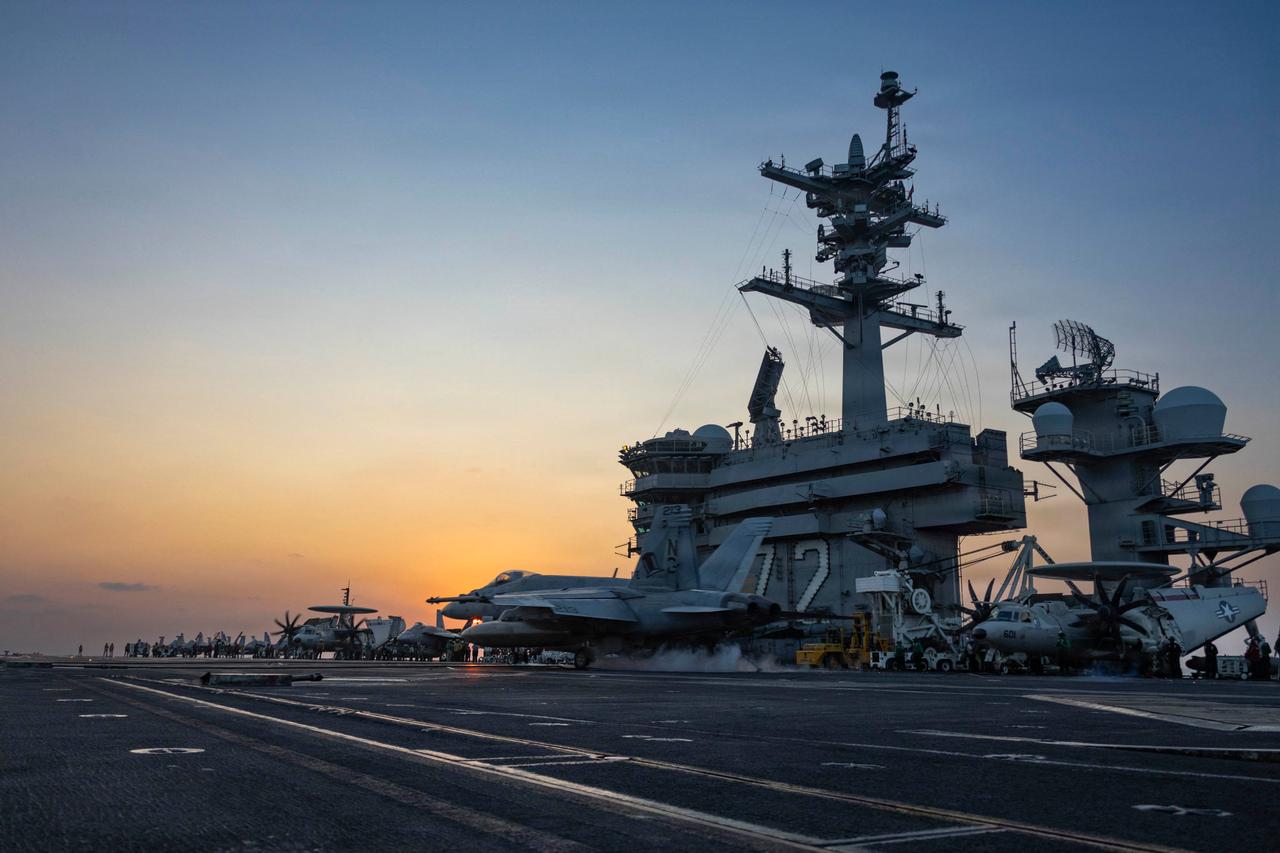 White House sees Iran war lasting weeks, Israel readies prolonged strikes