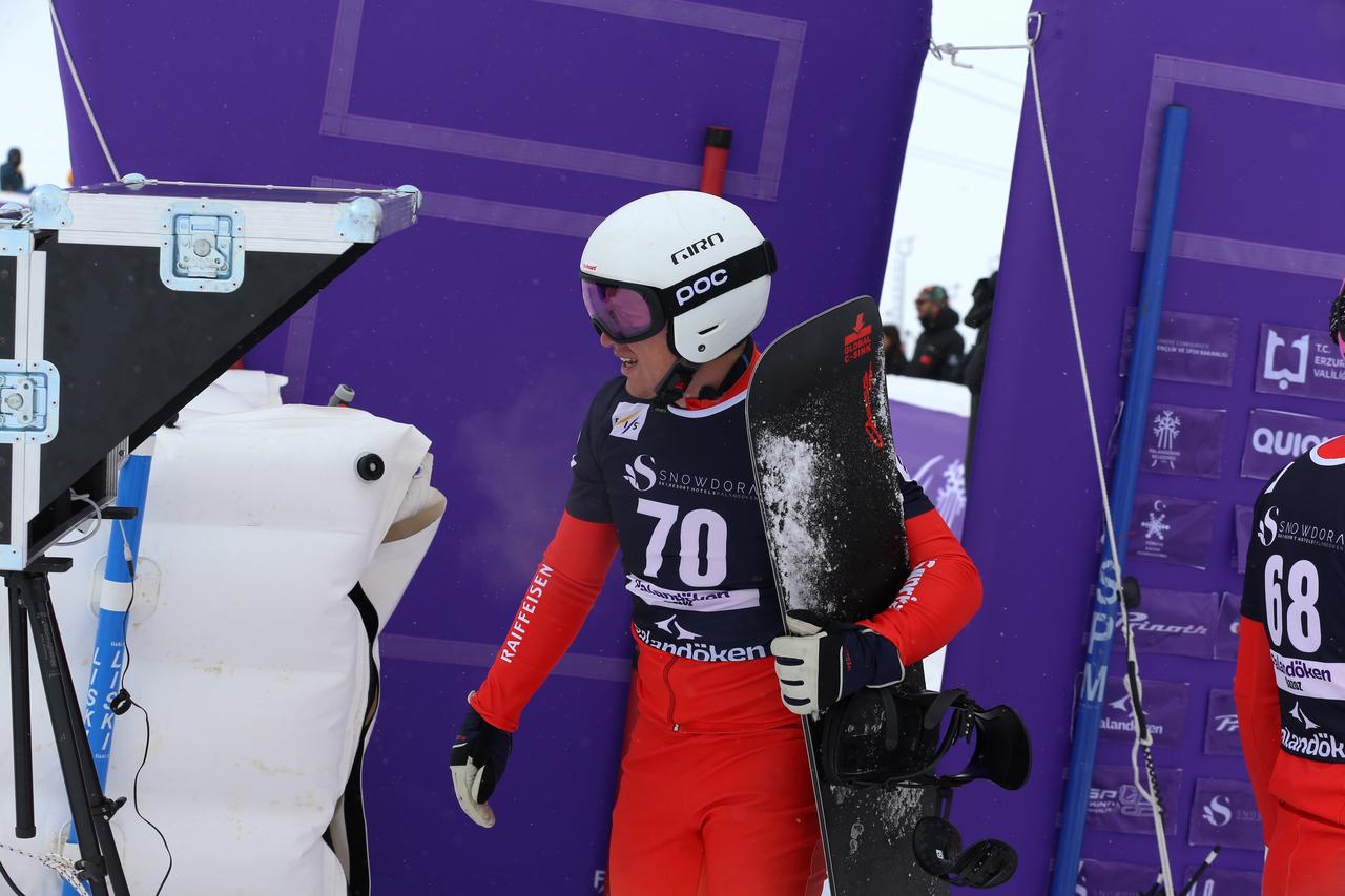 The first races of the day were held on courses set up for the second edition of the event at Palandoken Ski Center. Erzurum, Türkiye, March 6, 2026. (AA Photo)