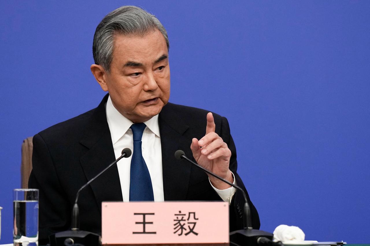 China FM condemns Middle East war, urges US dialogue