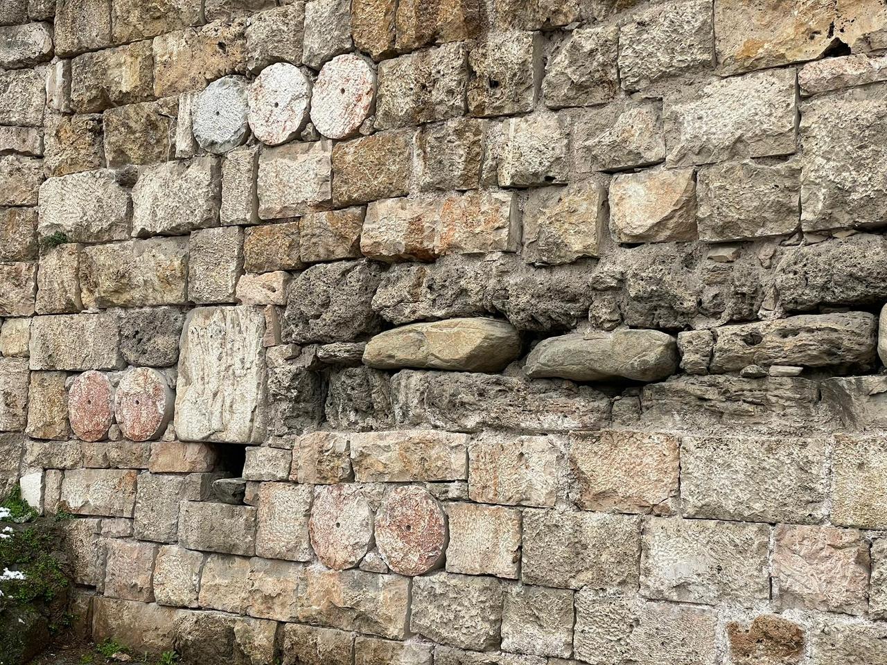 Architectural details of a historic Ottoman bath complex are seen in Bursa, Türkiye, Feb. 25, 2026. (Photo by Koray Erdogan/Türkiye Today)