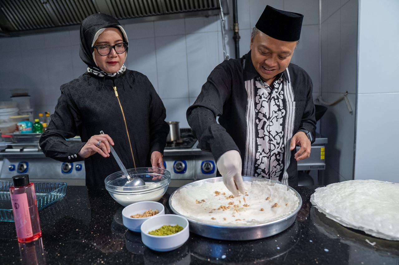 Kolak meets gullac as Indonesian ambassador explores Ramadan in Türkiye