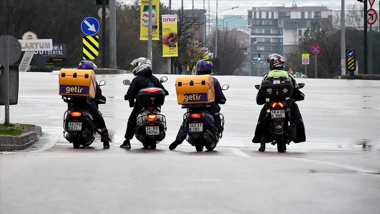 Getir delivery couriers line up with their motorcycles in Istanbul, Türkiye, accessed on June 10, 2025. (AA Photo)
