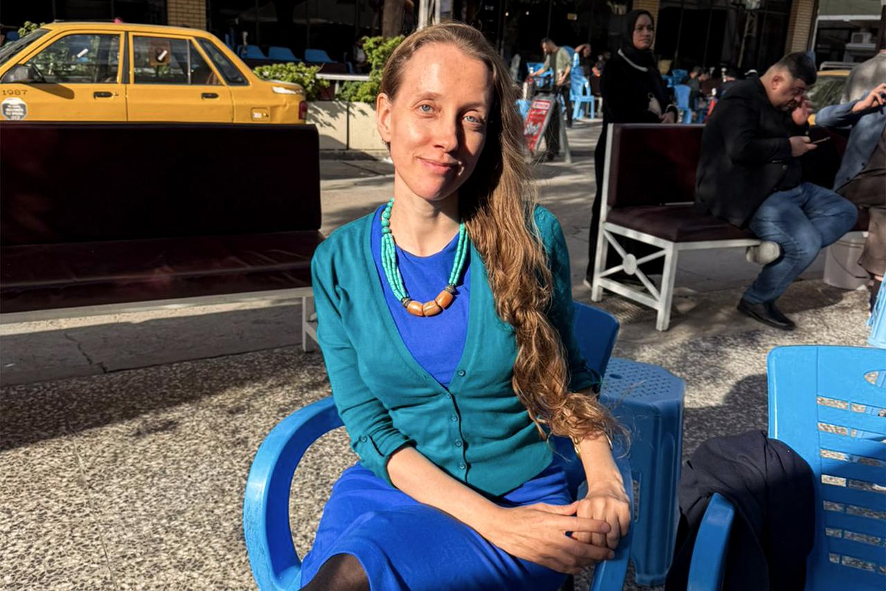 US journalist Shelly Kittleson poses for a picture in Baghdad on March 31, 2026. Kittleson was kidnapped on March 31, in Baghdad by a suspected Iranian-backed Iraqi armed group. (AFP Photo)