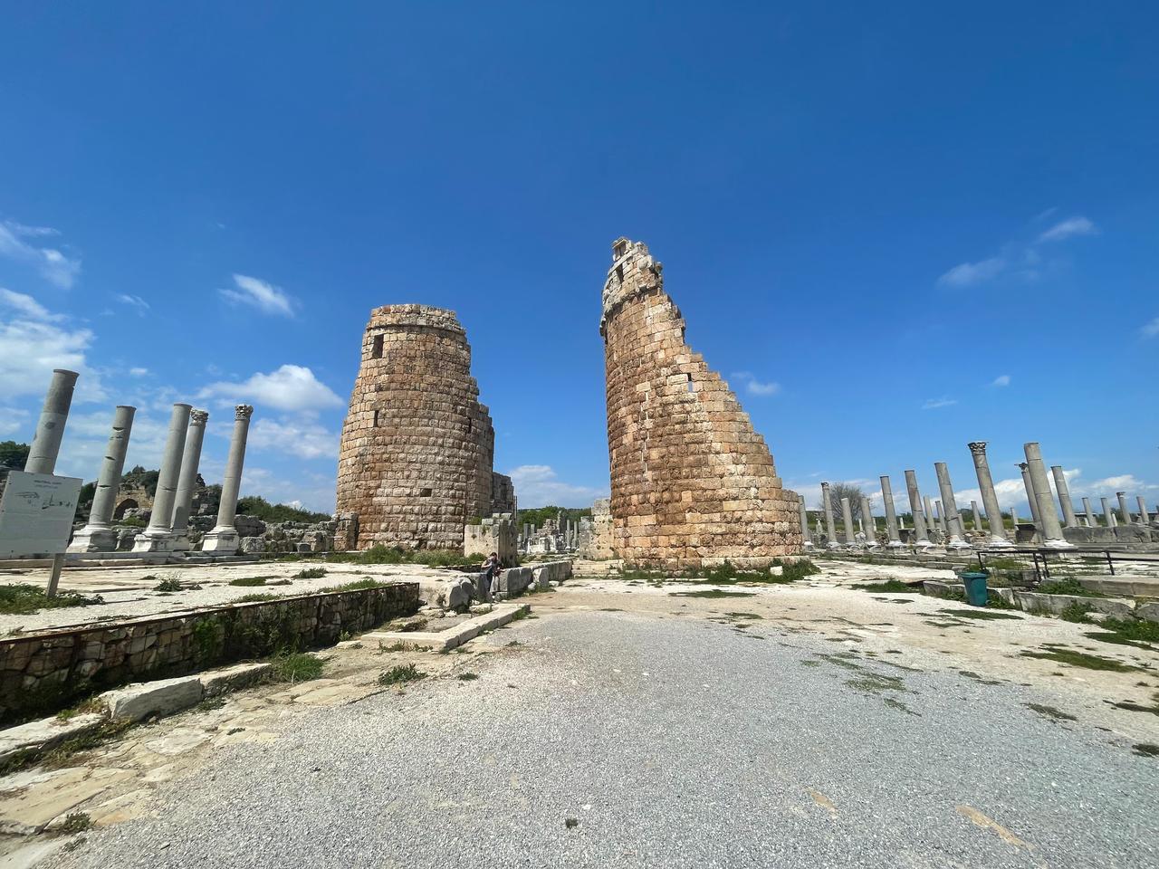 The Hellenistic towers at the entrance of the ancient city of Perge in Antalya, Türkiye, April 8, 2026. (Photo by Koray Erdogan/Türkiye Today)