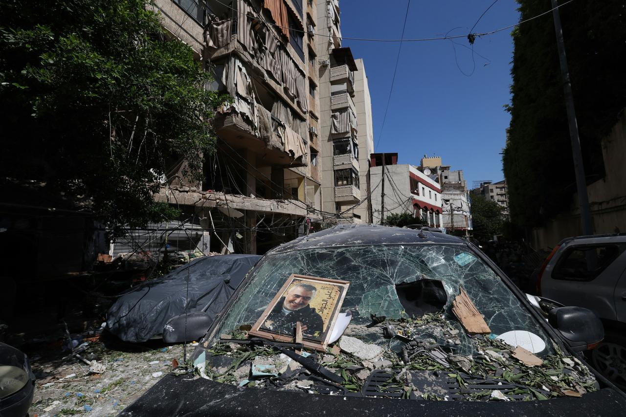 A picture shows destruction at the site of an Israeli airstrike that targeted a building the day before in the Lebanese Beirut, Lebanon on April 9, 2026. (AFP Photo)