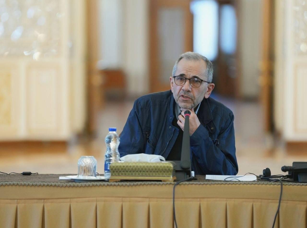 Iran's Deputy Foreign Minister for Political Affairs Majid Takht-Ravanchi speaking to foreign ambassadors and heads of diplomatic missions in Tehran, April 10, 2026. (Photo via Telegram)