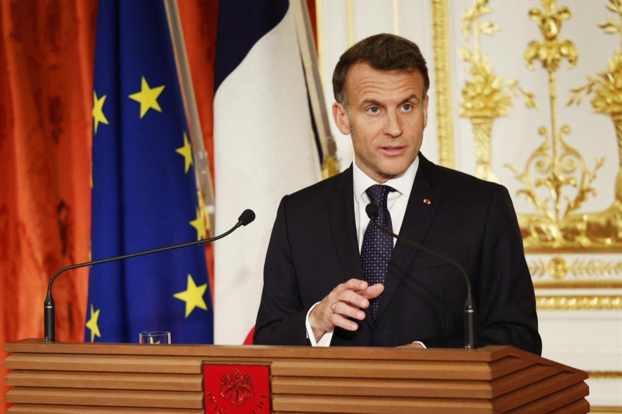 Macron tells Pezeshkian to seize Islamabad opportunity amid US-Iran talks 