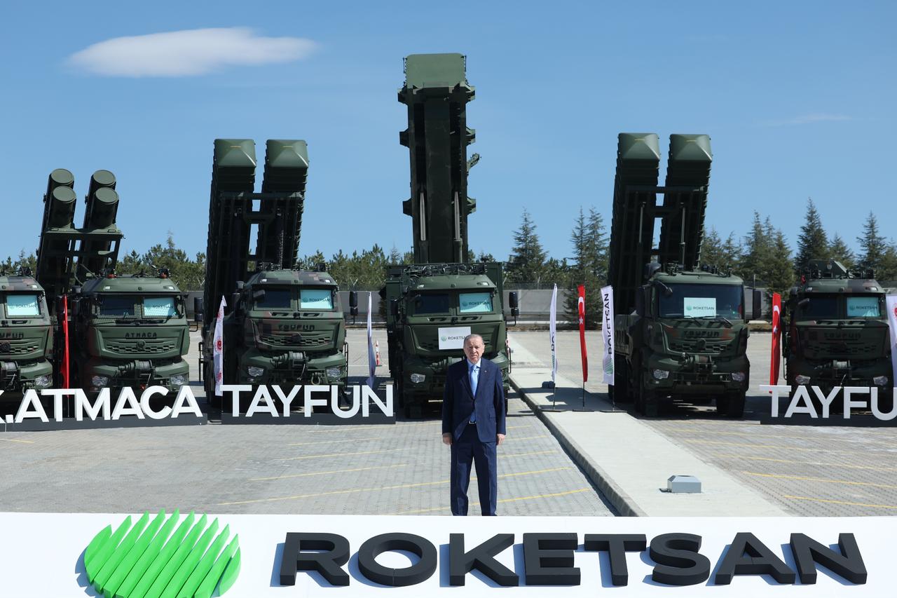 Roketsan unveils mystery ballistic missile, opens $1B facilities, delivers 20 systems