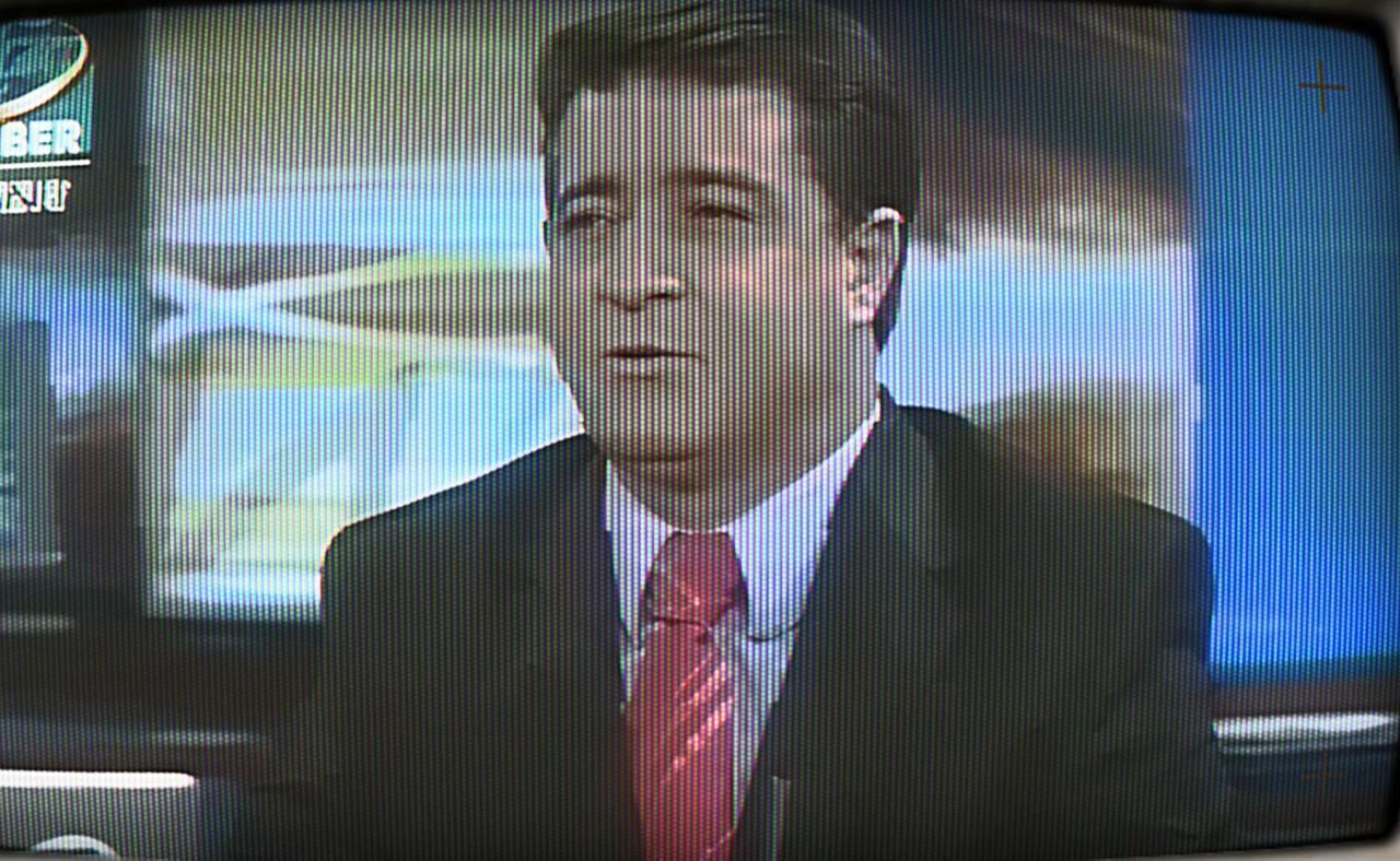 A television broadcast shows a man speaking about the decades-long dispute over alleged gold assets linked to Turkish businessman Sait Bayrak. (Photo via Türkiye daily)