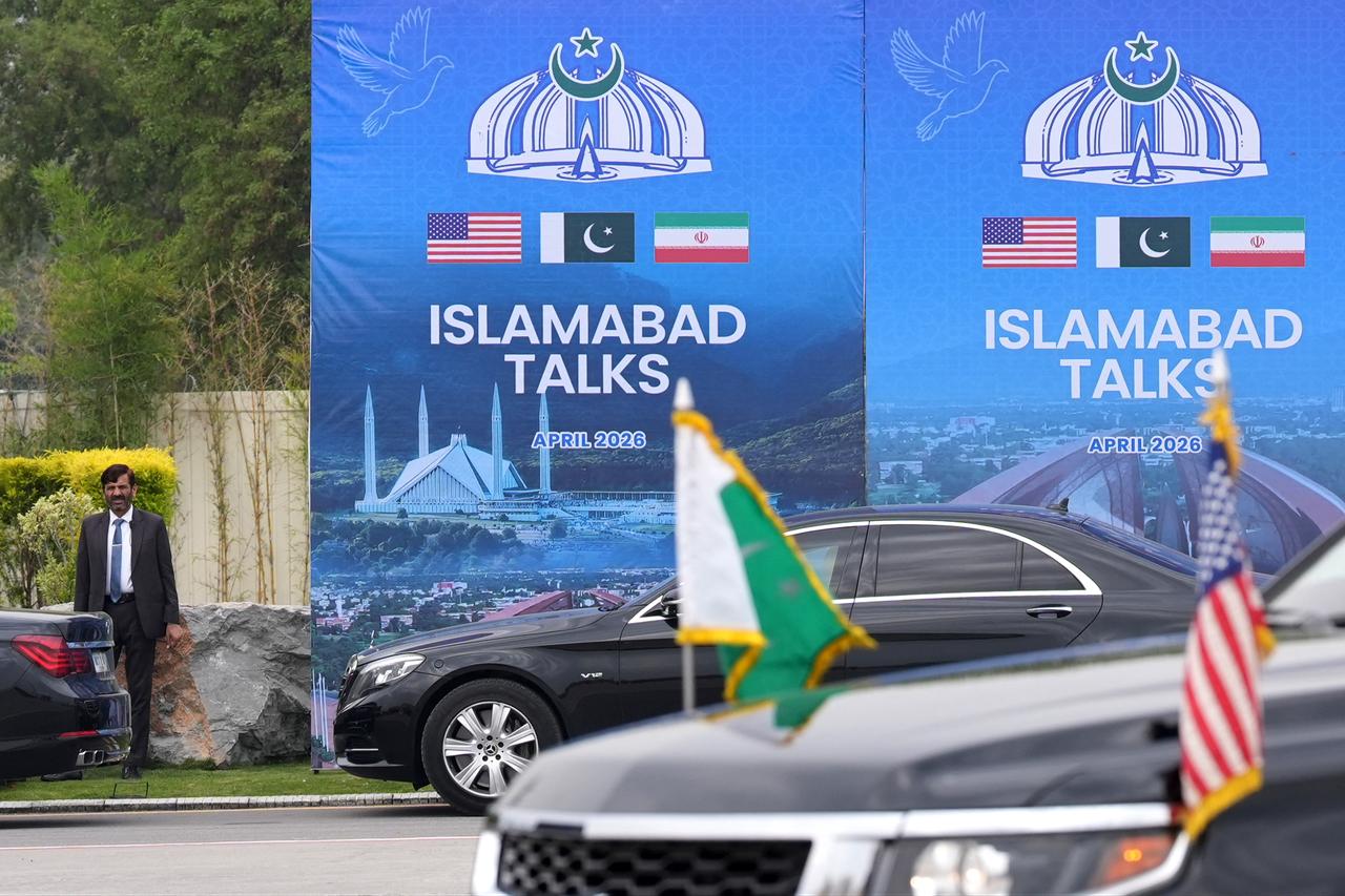 A Pakistani official is pictured during the arrival of the US Vice President JD Vance for US-Iran peace talks in Islamabad, Pakistan on April 11, 2026. (AFP Photo)