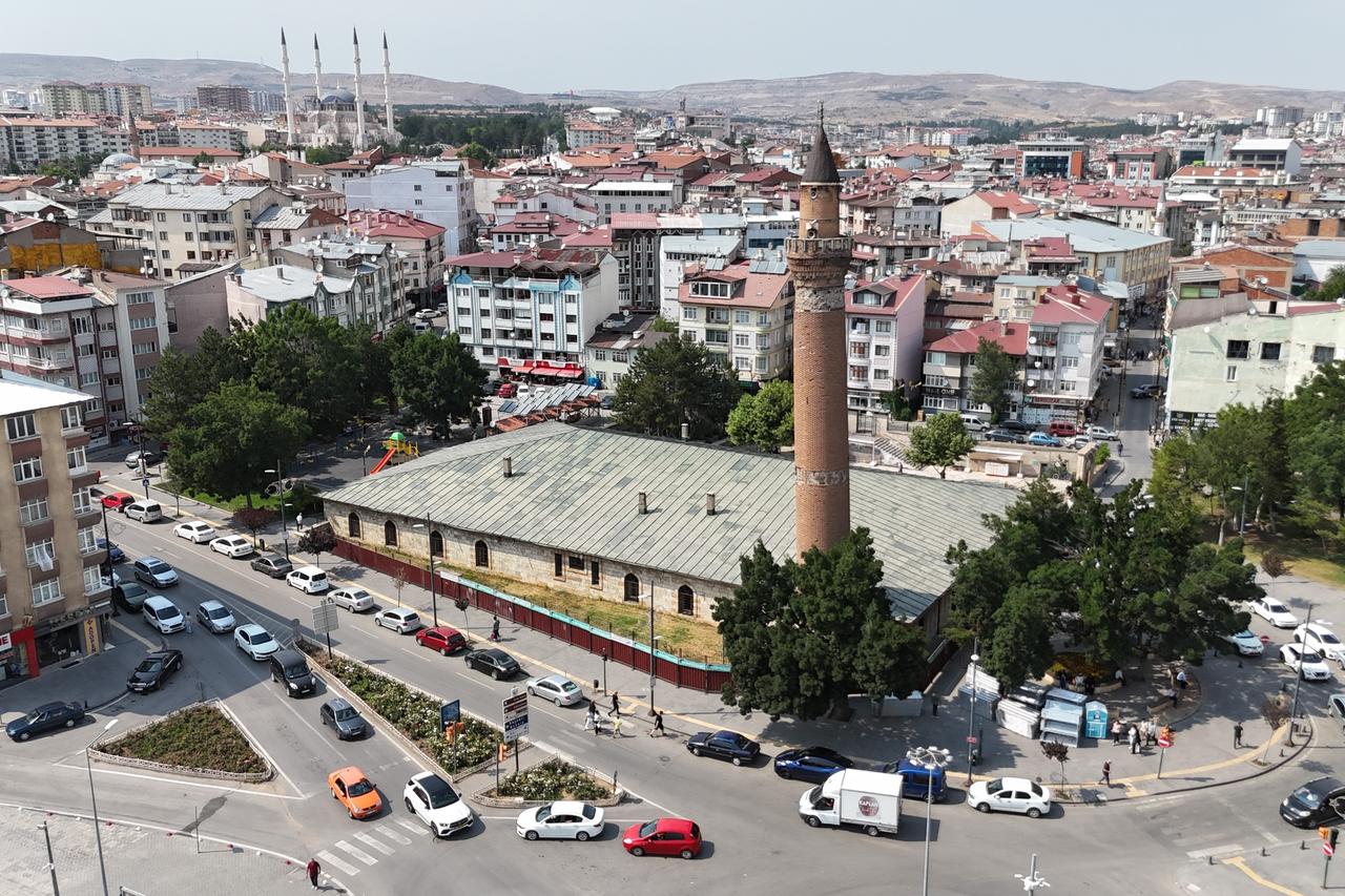 833-year-old mosque in central Türkiye enters fresh restoration phase
