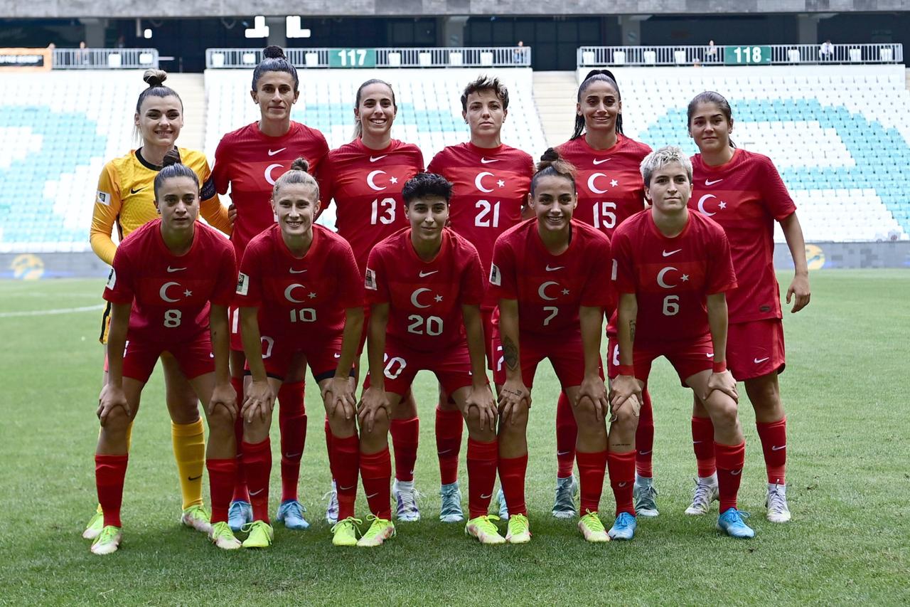 Türkiye women’s national team arrive in Zurich for decisive Switzerland clash