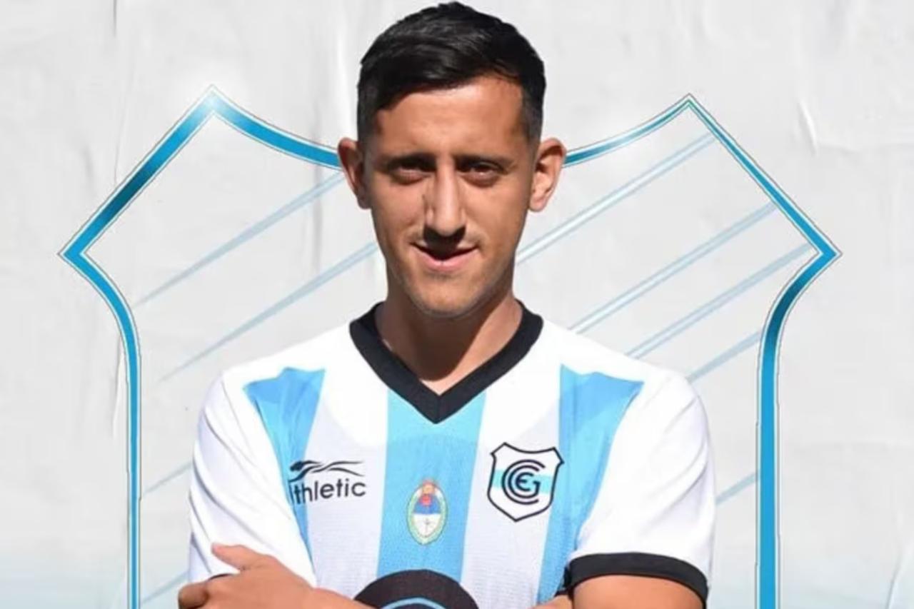 Argentine footballer detained over 'bomb' shout before Buenos Aires flight