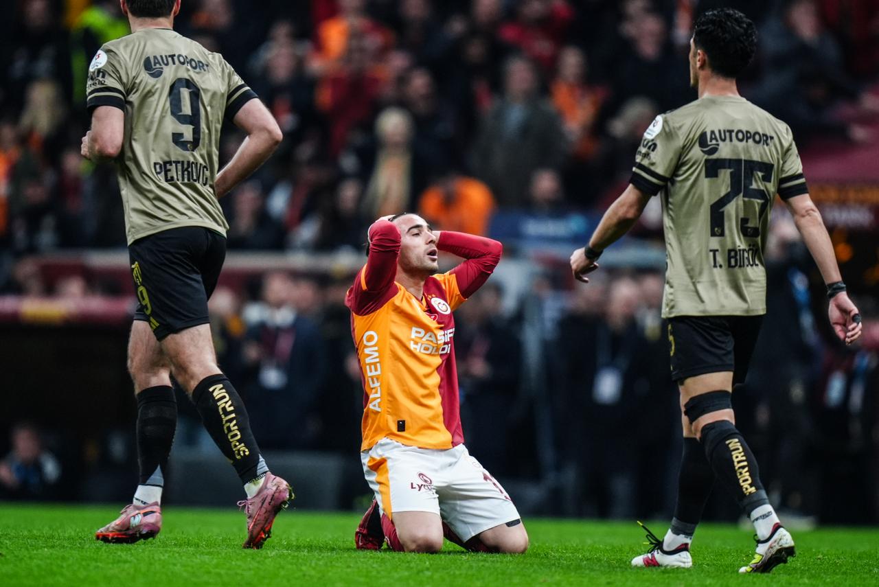 Galatasaray's Yunus Akgun gestures during the Turkish Super Lig week 30 football match between Galatasaray and Kocaelispor at RAMS Park in Istanbul, Türkiye, April 12, 2026. (AA Photo)