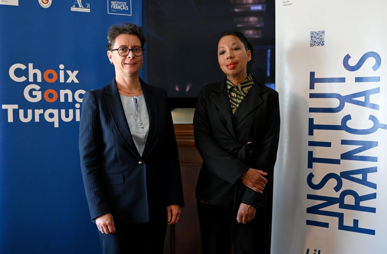Marie NDiaye (R), chair of the jury for Türkiye’s Goncourt selection, stands alongside France’s Ambassador to Ankara Isabelle Dumont (L) during the press conference organized by Institut Français. (AA Photo)