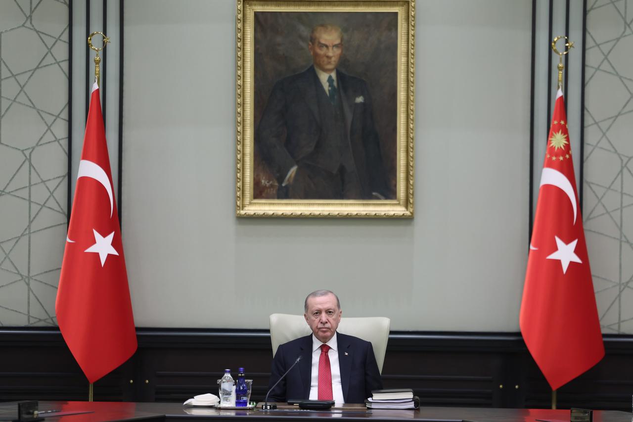 President Erdogan congratulates Hungary's Magyar on his election victory