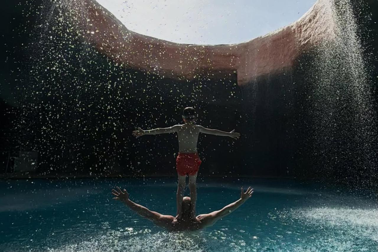 Hollywood star Jason Statham posts rare photos with his children in Türkiye