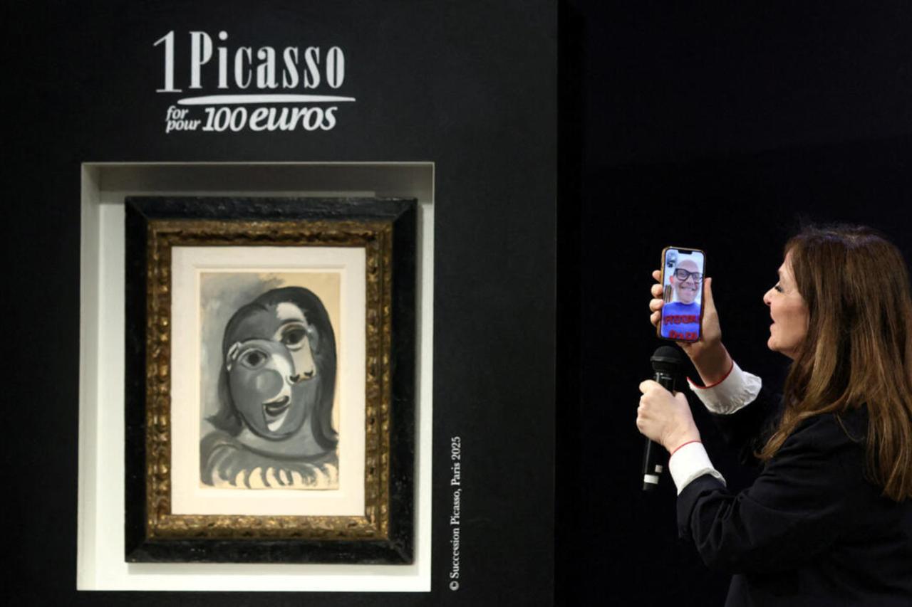 Parisian man wins original Picasso painting in €100 charity draw
