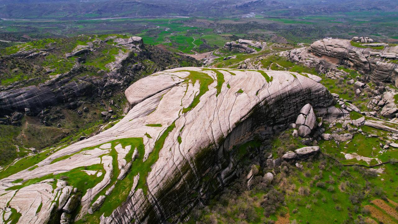 5,000-year-old Kefrum Castle stands out as natural fortress in Türkiye