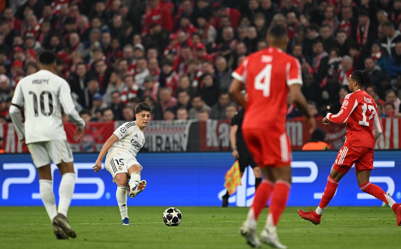 Arda Guler (15) of Real Madrid in action during the UEFA Champions League 2025/26 Quarter-Final Second Leg match between FC Bayern Munich and Real Madrid CF at Football Arena Munich in Munich, Germany, April 15, 2026. (AA Photo)