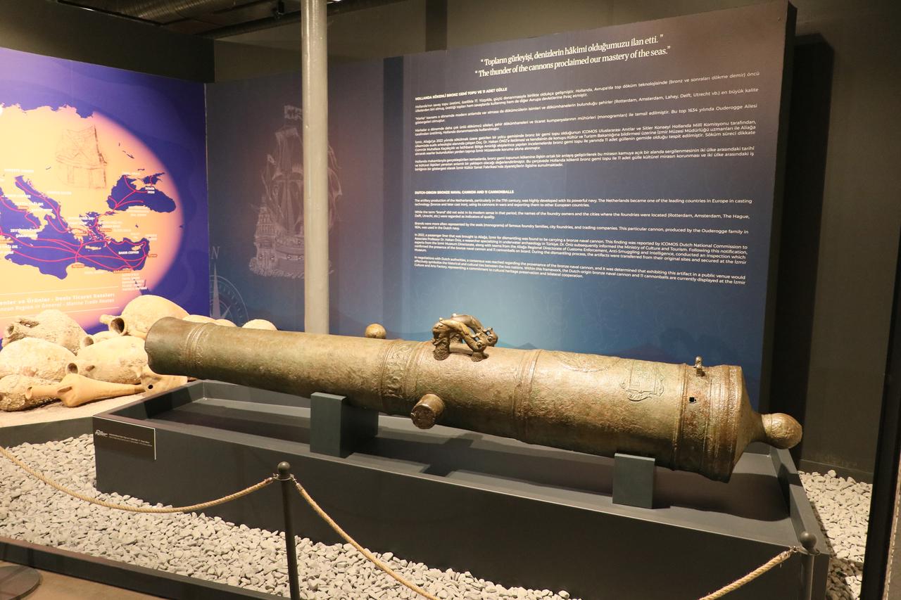 A 17th-century Dutch bronze naval cannon is displayed at the Izmir Culture and Arts Factory in Izmir, Türkiye, April 16, 2026. (AA Photo)