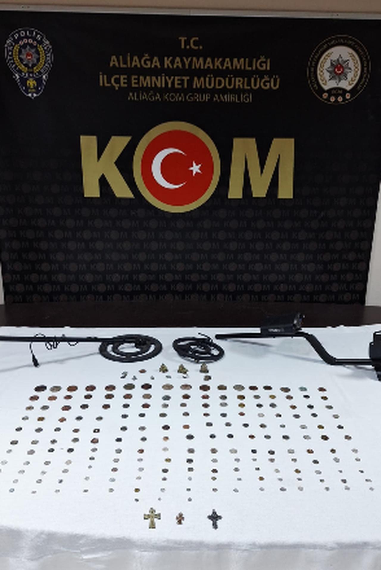 Police seize 203 historical objects in Izmir as illegal treasure hunting on the rise