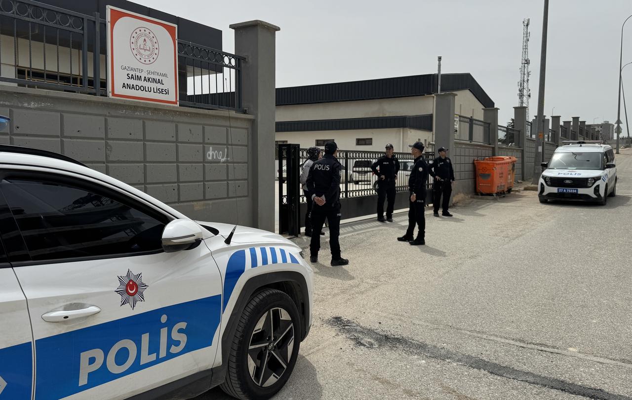 Following the attacks on schools in Sanliurfa and Kahramanmaras, police officers were deployed in front of all educational institutions across all 81 provinces. (AA Photo)