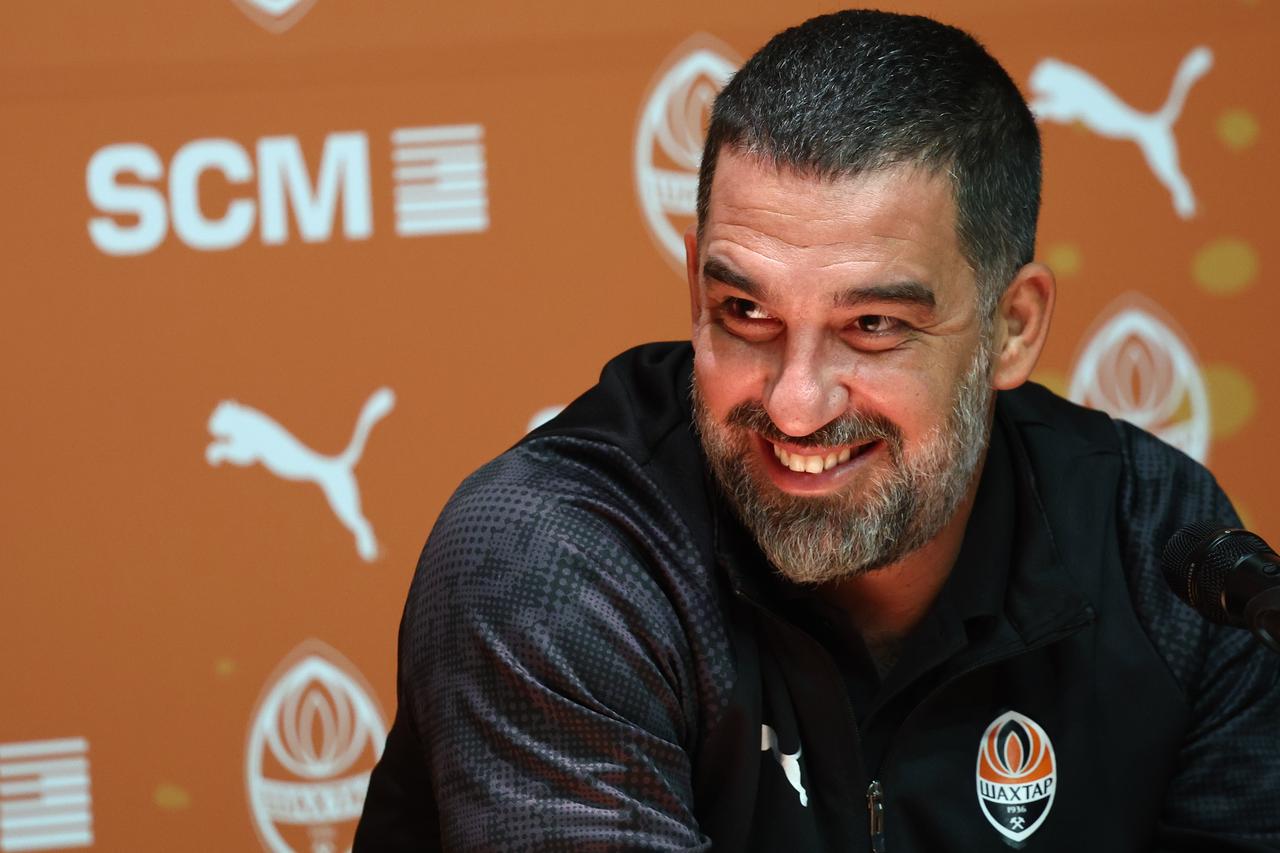 Arda Turan leads Shakhtar into UEFA semifinals, sets Turkish coaching milestone