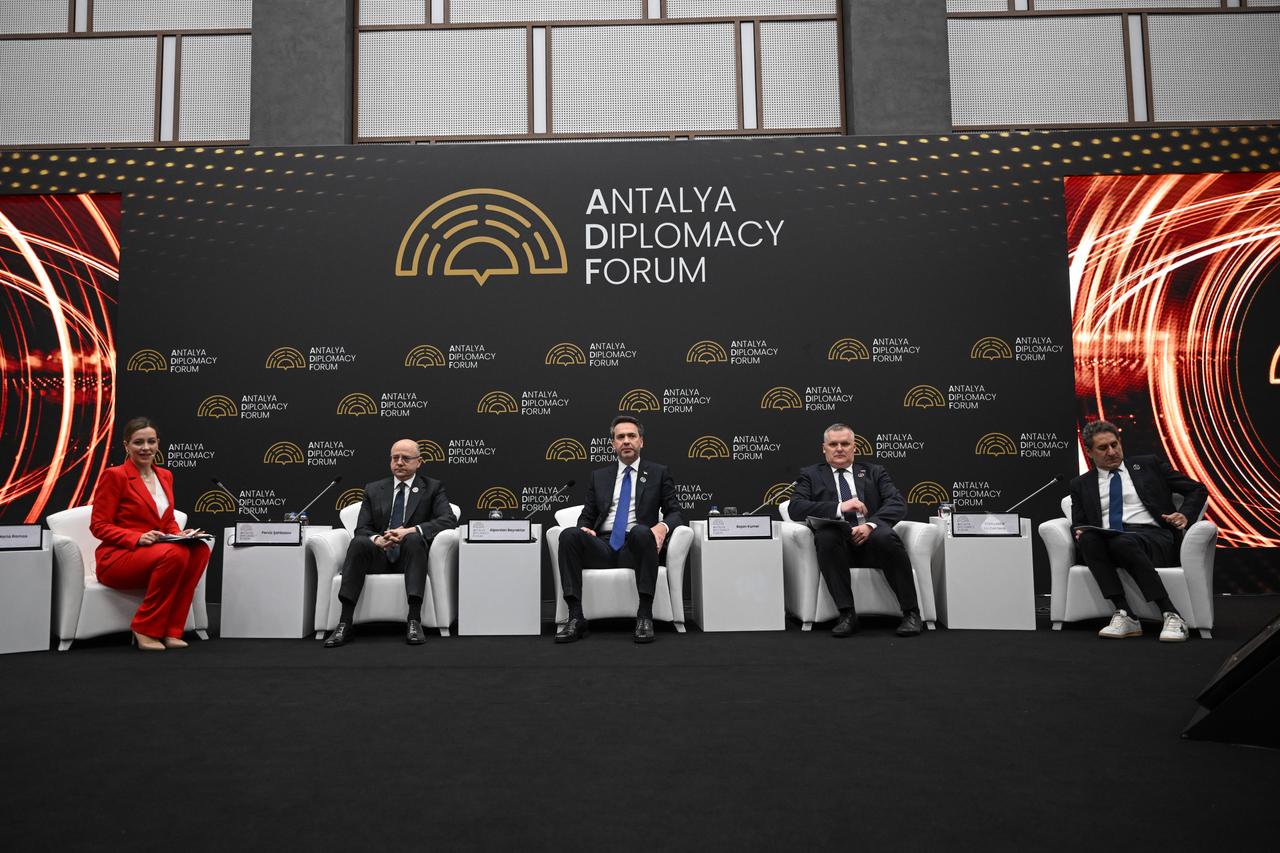 The panel titled 'Redrawing the Global Energy Map: Security and Uncertainty' was held within the Antalya Diplomacy Forum in Antalya, Türkiye, on April 17, 2026. (AA Photo)