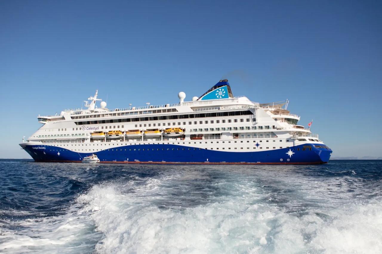 First cruise vessel crosses Strait of Hormuz after Iran reopens waterway Image